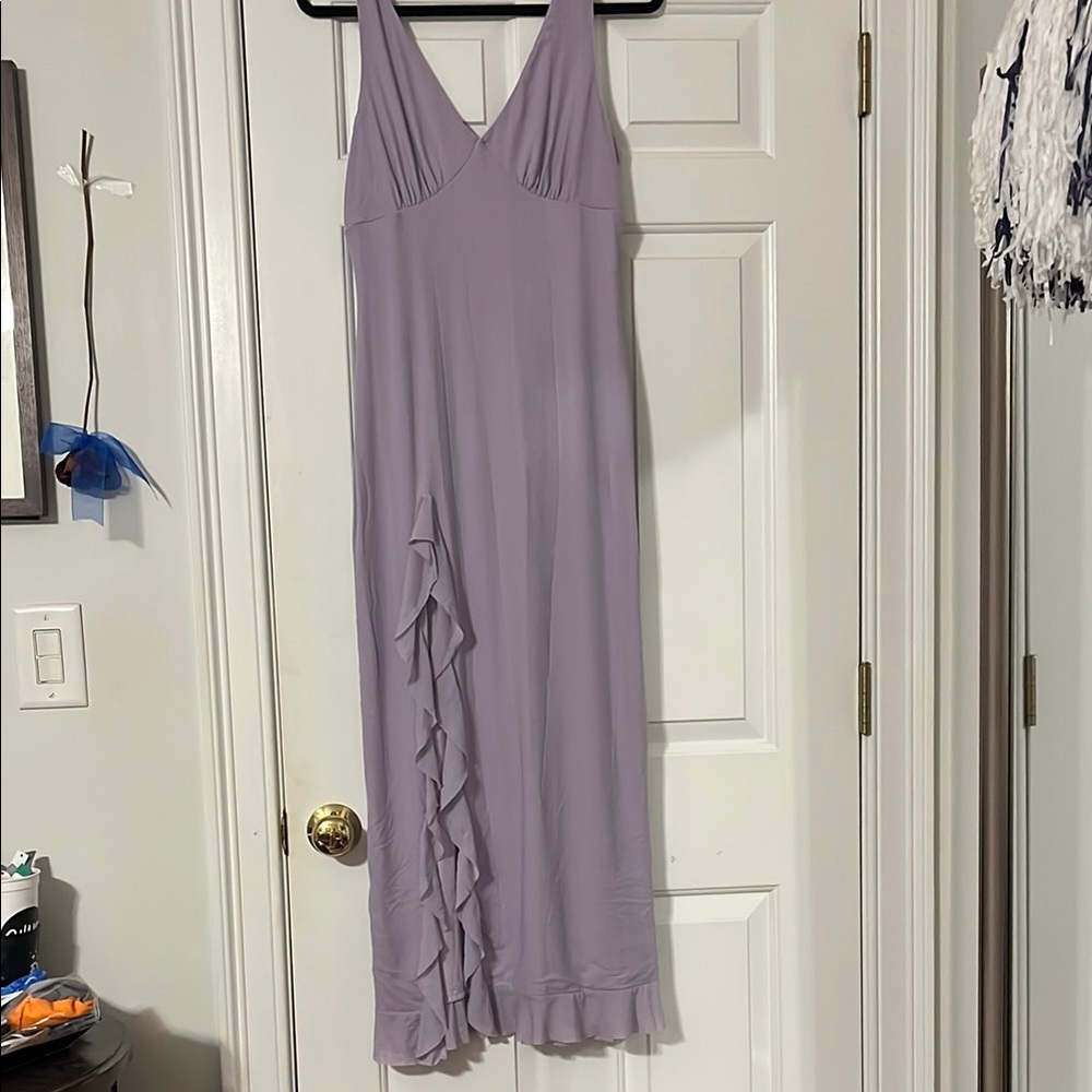 Elegant Lavender Sleeveless Dress
